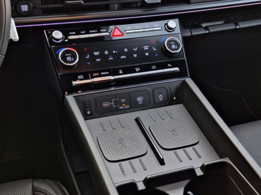 Hyundai Santa Fe 1.6 T-GDI PHEV Black Line 4WD 7p. | 360 Graden camera | Apple Carplay/Android Auto | Trekhaak | B... ActivLease financial lease
