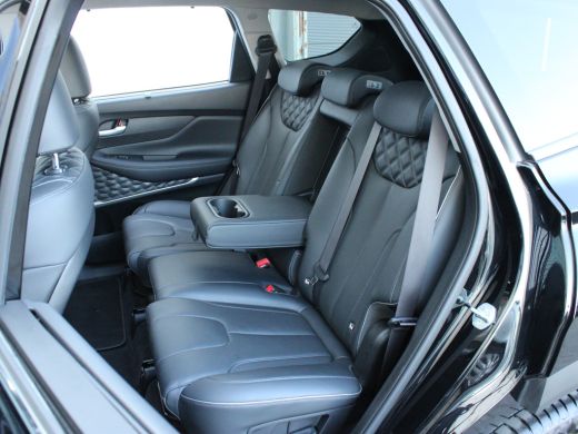 Hyundai Santa Fe Hyundai 1.6 T-GDI PHEV Premium Sky | Elektrisch glazen panorama-dak | Elektrisch verstelb. bestuu... ActivLease financial lease
