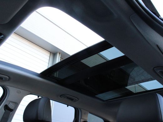 Hyundai Santa Fe Hyundai 1.6 T-GDI PHEV Premium Sky | Elektrisch glazen panorama-dak | Elektrisch verstelb. bestuu... ActivLease financial lease