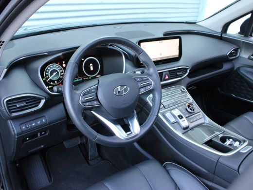 Hyundai Santa Fe Hyundai 1.6 T-GDI PHEV Premium Sky | Elektrisch glazen panorama-dak | Elektrisch verstelb. bestuu... ActivLease financial lease