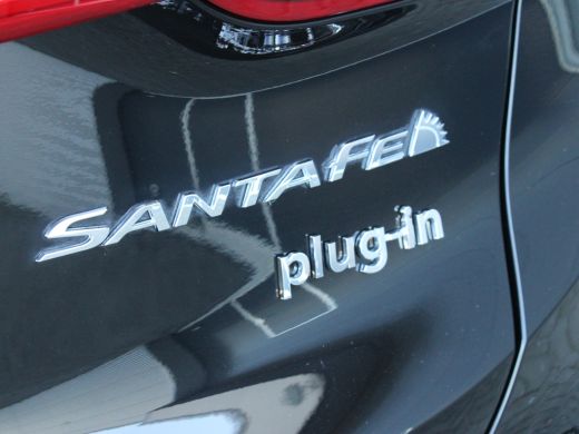 Hyundai Santa Fe Hyundai 1.6 T-GDI PHEV Premium Sky | Elektrisch glazen panorama-dak | Elektrisch verstelb. bestuu... ActivLease financial lease