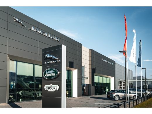 Jaguar F-Pace P400e R-Dynamic SE | 22 Inch | Head-up | Panoramadak | Cold Climate | Verw. achterbank ActivLease financial lease