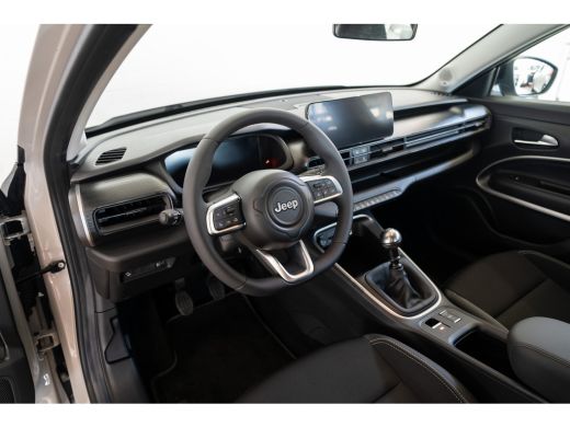 Jeep Avenger 1.2 Altitude | Navigatie | Keyless | 18 inch lichtmetaal | Climate Controle | Camera | ActivLease financial lease