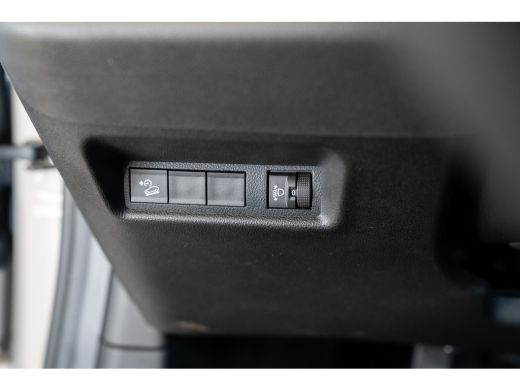 Jeep Avenger 1.2 Altitude | Navigatie | Keyless | 18 inch lichtmetaal | Climate Controle | Camera | ActivLease financial lease