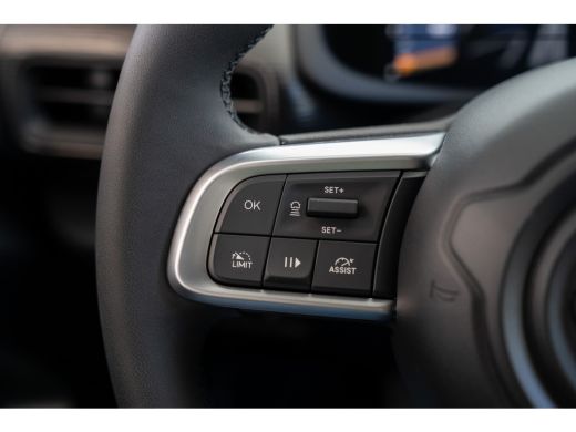Jeep Avenger 1.2 Altitude | Navigatie | Keyless | 18 inch lichtmetaal | Climate Controle | Camera | ActivLease financial lease