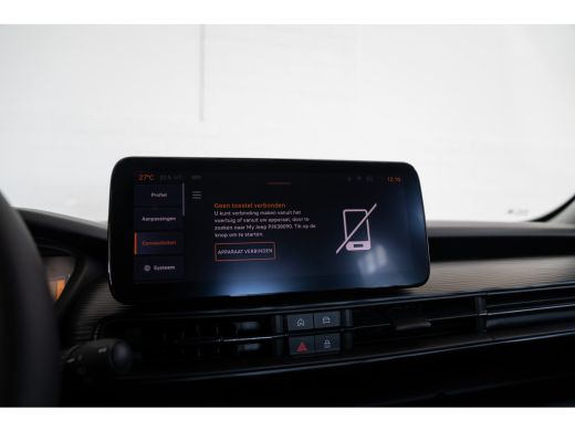 Jeep Avenger 1.2 Altitude | Navigatie | Keyless | 18 inch lichtmetaal | Climate Controle | Camera | ActivLease financial lease