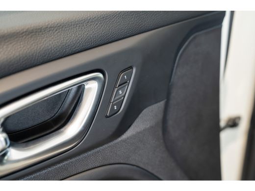 Jeep Compass Jeep 4xe 240 Plug-in Hybrid Electric Summit | Camera | Safety Pack | Winter pack | Apple Carplay ... ActivLease financial lease