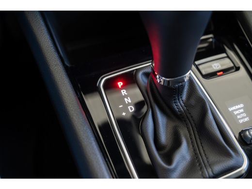 Jeep Compass Jeep 4xe 240 Plug-in Hybrid Electric Summit | Camera | Safety Pack | Winter pack | Apple Carplay ... ActivLease financial lease