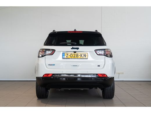 Jeep Compass Jeep 4xe 240 Plug-in Hybrid Electric Summit | Camera | Safety Pack | Winter pack | Apple Carplay ... ActivLease financial lease