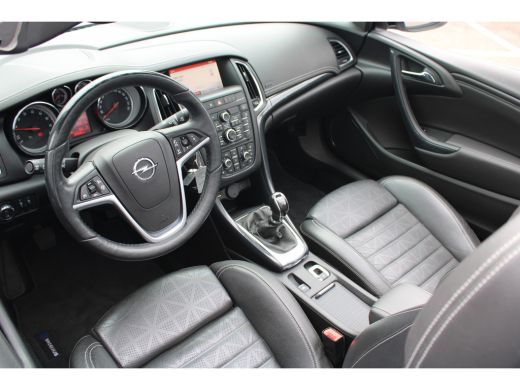 Opel Cascada Opel 1.4 TURBO 140PK INNOVATION+ / NAVI / LEDER / CLIMA / LED / AGR / PDC / 19" LMV / CAMERA / / ... ActivLease financial lease