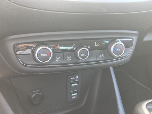 Opel Crossland X 1.2 Turbo Innovation | Achterbank in delen neerklapbaar | Achteruitrijcamera | Apple Carplay/Andr... ActivLease financial lease