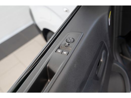 Opel Vivaro-e L3H1 Edition 75 kWh | Laadruimte Pakket | Parkeersensoren | Navigatie | Apple Carplay & Android A... ActivLease financial lease
