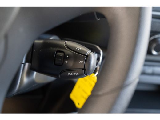 Opel Vivaro Electric L3 75 kWh | Laadruimte Pakket | Camera | Parkeersensoren | Navigatie | Apple Carplay & Android Au... ActivLease financial lease