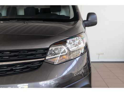 Opel Vivaro Electric L3 75 kWh | Laadruimte Pakket | Camera | Parkeersensoren | Navigatie | Apple Carplay & Android Au... ActivLease financial lease