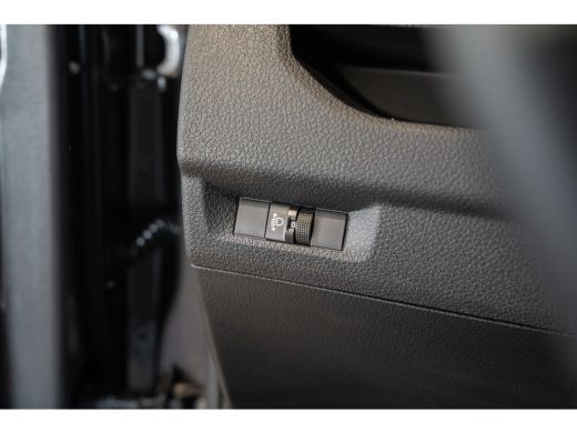 Opel Vivaro Electric L3 75 kWh | Laadruimte Pakket | Camera | Parkeersensoren | Navigatie | Apple Carplay & Android Au... ActivLease financial lease