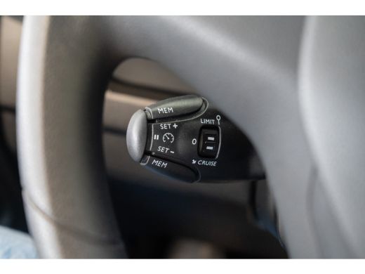 Opel Vivaro Electric L3 75 kWh | Laadruimte Pakket | Camera | Parkeersensoren | Navigatie | Apple Carplay & Android Au... ActivLease financial lease