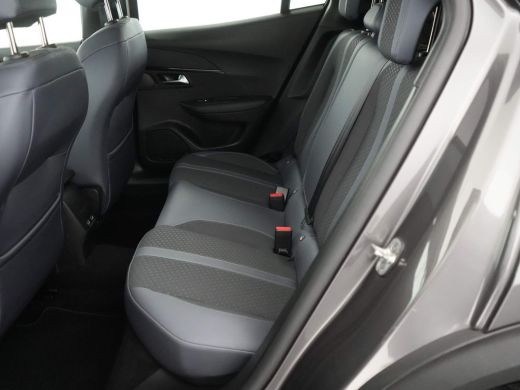 Peugeot 2008 1.2 PureTech Blue Lease Allure MANUAL ActivLease financial lease