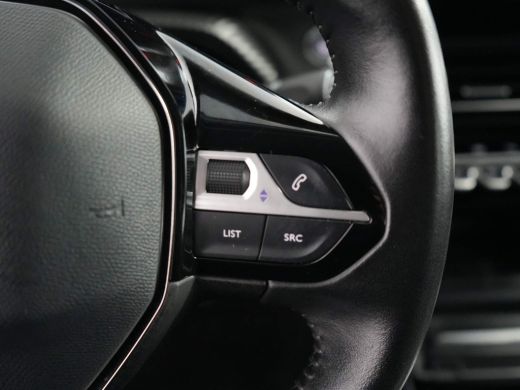 Peugeot 2008 1.2 PureTech Blue Lease Allure MANUAL ActivLease financial lease