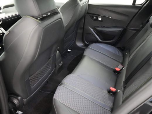 Peugeot 208 Peugeot 1.2 PureTech GT | 17" lichtmetalen velgen "Jordaan" incl. plaatsbesparend reservewiel | A... ActivLease financial lease