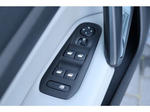 Peugeot 308 SW 1.2 PURETECH 110PK ALLURE / NAVI / LEDER / CLIMA / LED / PDC / 16" LMV / CAMERA / KEYLESS / PA... ActivLease financial lease