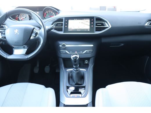 Peugeot 308 SW 1.2 PURETECH 110PK ALLURE / NAVI / LEDER / CLIMA / LED / PDC / 16" LMV / CAMERA / KEYLESS / PA... ActivLease financial lease
