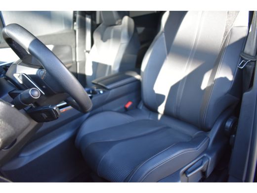 Peugeot 5008 Peugeot 1.2 Hybrid GT 136pk Automaat 7p. | Adaptive Cruise | Navigatie | Keyless-Entry | Dodehoek... ActivLease financial lease