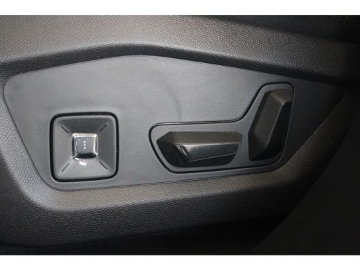 Peugeot E-5008 Peugeot 210-PK 73kWh GT Avantage DEMO DEAL NAVI | STOELVERWARMING/VENTILATIE | STUURVERWARMING | ... ActivLease financial lease