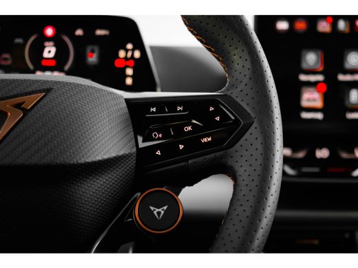 Seat Born Performance | 82 kWh | Panorama dak | Sennheiser | Keyless Advanced | Elek. stoelen | 20" Velgen ... ActivLease financial lease