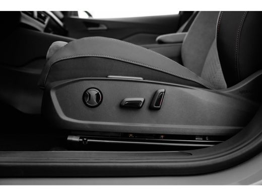 Seat Born Performance | 82 kWh | Panorama dak | Sennheiser | Keyless Advanced | Elek. stoelen | 20" Velgen ... ActivLease financial lease