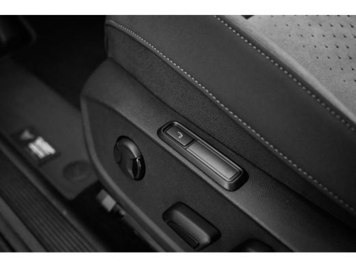 Seat Born Performance | 82 kWh | Panorama dak | Sennheiser | Keyless Advanced | Elek. stoelen | 20" Velgen ... ActivLease financial lease
