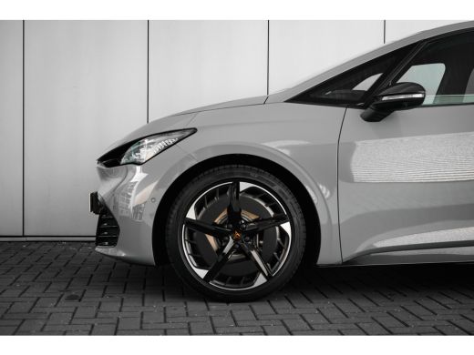 Seat Born Performance | 82 kWh | Panorama dak | Sennheiser | Keyless Advanced | Elek. stoelen | 20" Velgen ... ActivLease financial lease