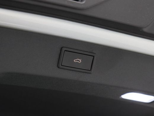 Skoda Enyaq Coupé Business Edition Plus 60 | Adaptive Cruise | CarPlay | Navigatie | Bluetooth | Achteruitrijcamera... ActivLease financial lease