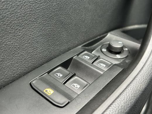 Skoda Superb Combi 1.5 TSI 150 pk ACT Business Edition 7-DSG | Trekhaak uitklapbaar | Elektrische LV-stoel | N... ActivLease financial lease