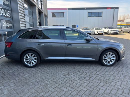 Skoda Superb Combi 1.5 TSI 150 pk ACT Business Edition 7-DSG | Trekhaak uitklapbaar | Elektrische LV-stoel | N... ActivLease financial lease