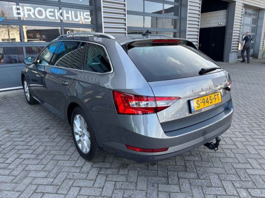 Skoda Superb Combi 1.5 TSI 150 pk ACT Business Edition 7-DSG | Trekhaak uitklapbaar | Elektrische LV-stoel | N... ActivLease financial lease