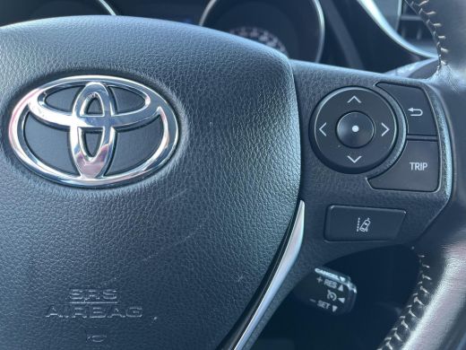 Toyota Auris Touring Sports 1.8 Hybrid Dynamic Ultimate | Navigatie | Stoelverwarming | Parkeersensoren 17 inch LM-velgen | ActivLease financial lease