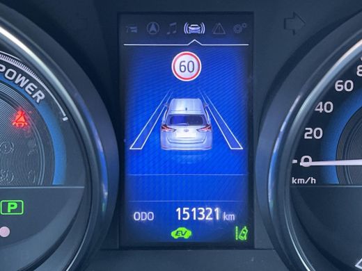 Toyota Auris Touring Sports 1.8 Hybrid Dynamic Ultimate | Navigatie | Stoelverwarming | Parkeersensoren 17 inch LM-velgen | ActivLease financial lease