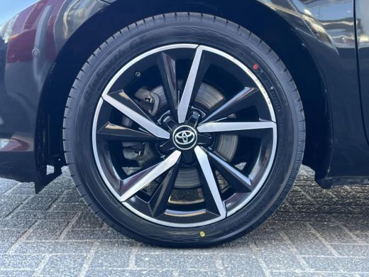 Toyota Auris Touring Sports 1.8 Hybrid Dynamic Ultimate | Navigatie | Stoelverwarming | Parkeersensoren 17 inch LM-velgen | ActivLease financial lease