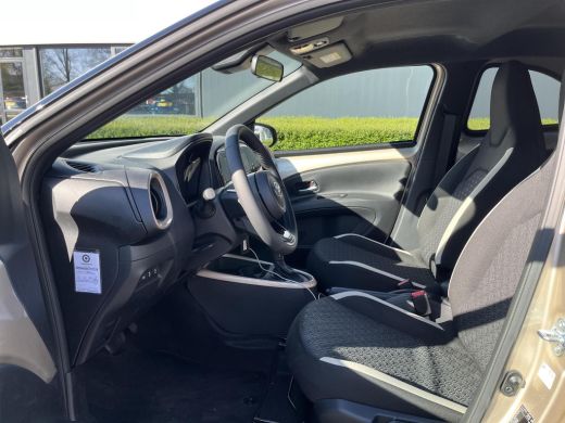 Toyota Aygo X 1.0 VVT-i S-CVT Pulse ActivLease financial lease