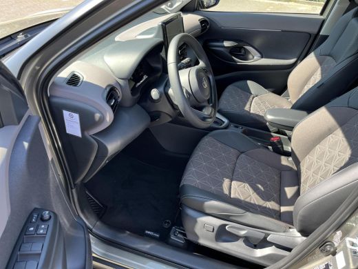 Toyota Yaris Cross 1.5 Hybrid 130 Executive | Premium Pack | Navigatie | Apple CarPlay/Android auto | Achteruitrijca... ActivLease financial lease