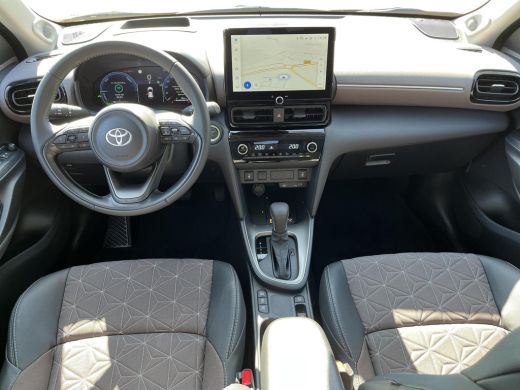Toyota Yaris Cross 1.5 Hybrid 130 Executive | Premium Pack | Navigatie | Apple CarPlay/Android auto | Achteruitrijca... ActivLease financial lease
