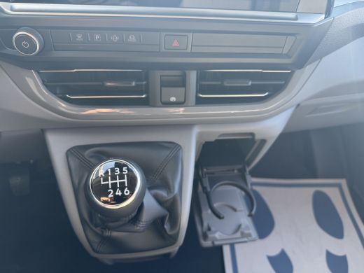 Volkswagen Transporter 2.0 TDI L1 150PK hand | betimmering | achteruitrijcamera | bijrijdersbank ActivLease financial lease