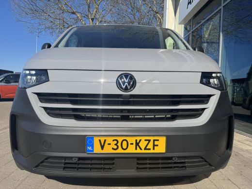 Volkswagen Transporter 2.0 TDI L1 150PK hand | betimmering | achteruitrijcamera | bijrijdersbank ActivLease financial lease