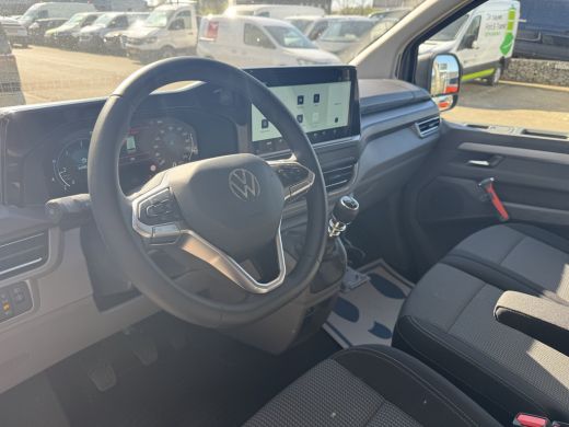 Volkswagen Transporter 2.0 TDI L1 150PK hand | betimmering | achteruitrijcamera | bijrijdersbank ActivLease financial lease