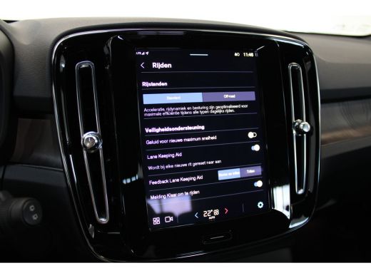 Volvo  EX40 Volvo 238PK Single Motor Core | Park Assist | 19'' | Nubuck bekleding | Park Camera | Carplay/And... ActivLease financial lease