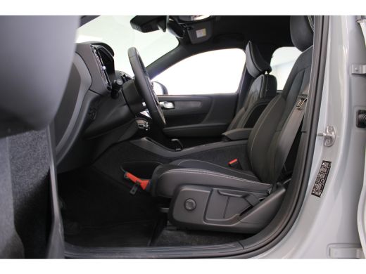Volvo  EX40 Volvo 238PK Single Motor Core | Park Assist | 19'' | Nubuck bekleding | Park Camera | Carplay/And... ActivLease financial lease