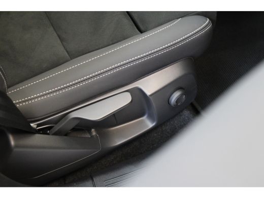 Volvo  EX40 Volvo 238PK Single Motor Core | Park Assist | 19'' | Nubuck bekleding | Park Camera | Carplay/And... ActivLease financial lease