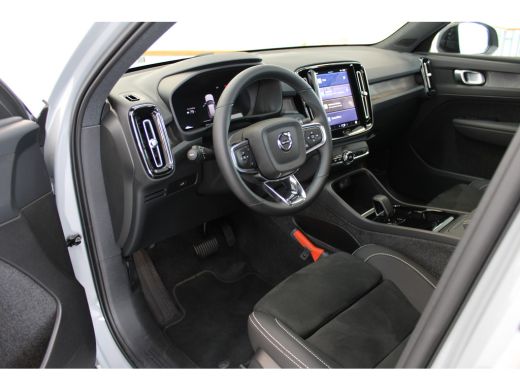 Volvo  EX40 Volvo 238PK Single Motor Core | Park Assist | 19'' | Nubuck bekleding | Park Camera | Carplay/And... ActivLease financial lease