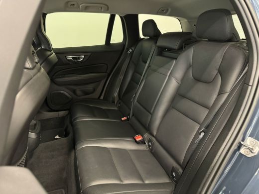 Volvo  V60 Cross Country 2.0 B5 AWD Pro | Achterbank verwarmd | Cruise control adaptief met Stop&Go en stuur... ActivLease financial lease