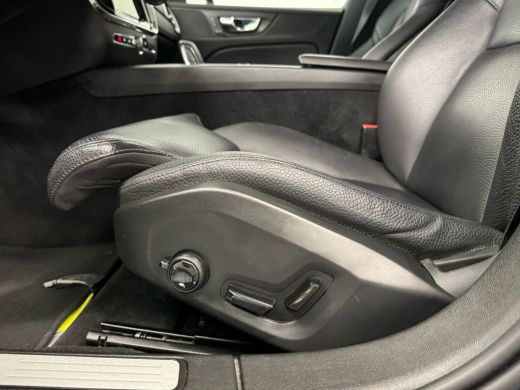 Volvo  V60 Cross Country 2.0 B5 AWD Pro | Achterbank verwarmd | Cruise control adaptief met Stop&Go en stuur... ActivLease financial lease